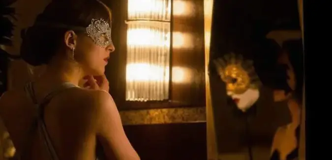 【西檬之家】BDSM中的OTK：跨膝惩戒的安全指南与术语解析